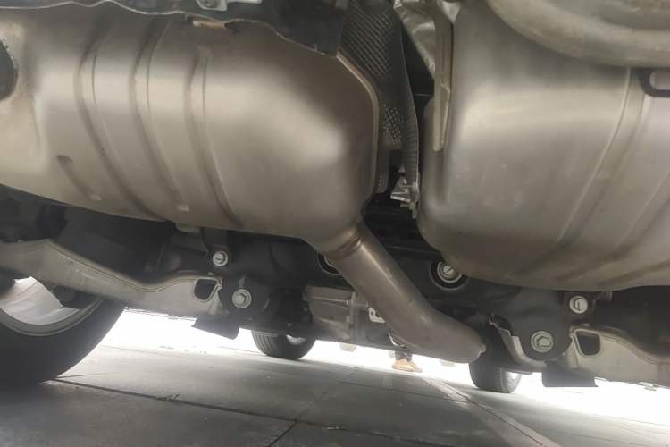 Used Land Rover Defender  Chassis Rear