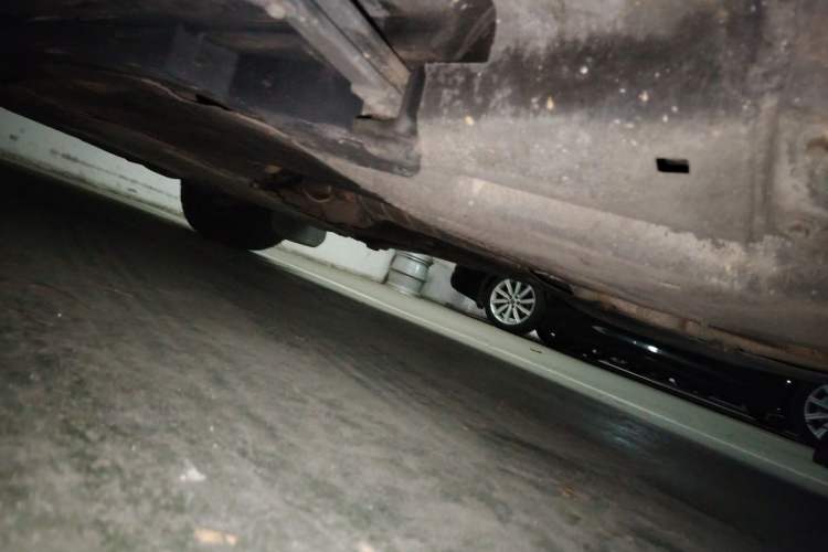 Used Land Rover Defender 2020 110 P400 HSE Chassis Rear Left