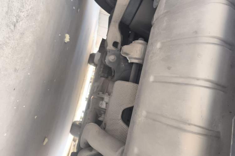 Used Land Rover Defender 2020 110 P400 HSE Chassis Rear