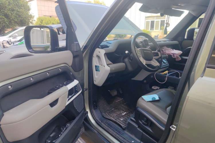Used Land Rover Defender 2020 110 P400 SE Driver Seat