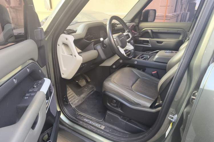 Used Land Rover Defender 2020 110 P400 HSE Driver Seat