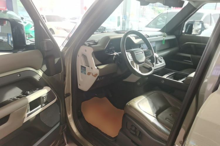 Used Land Rover Defender 2020 110 P400 HSE Driver Seat