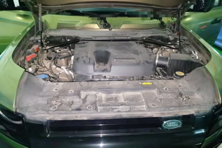 Used Land Rover Defender 2020 110 P400 HSE Engine Bay