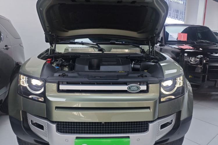 Used Land Rover Defender 2020 110 P400 HSE Engine Bay