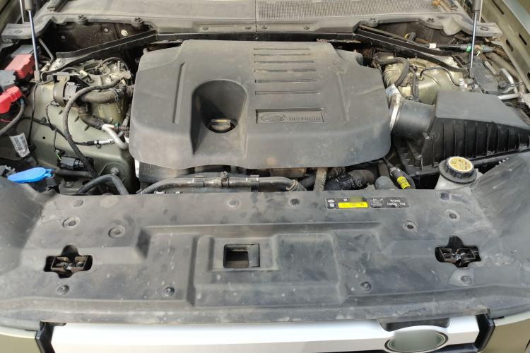 Used Land Rover Defender 2020 110 P400 HSE Engine Bay