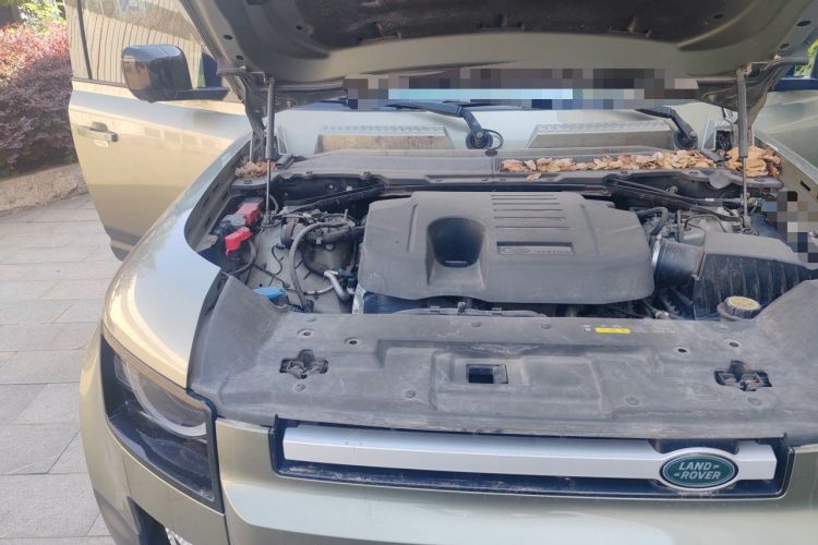 Used Land Rover Defender 2020 110 P400 SE Engine Bay Right