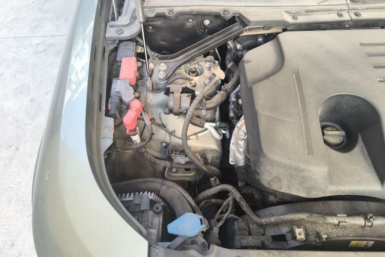 Used Land Rover Defender 2020 110 P400 HSE Engine Bay Right