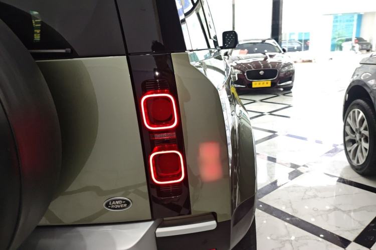 Used Land Rover Defender 2020 110 P400 HSE Exterior 3