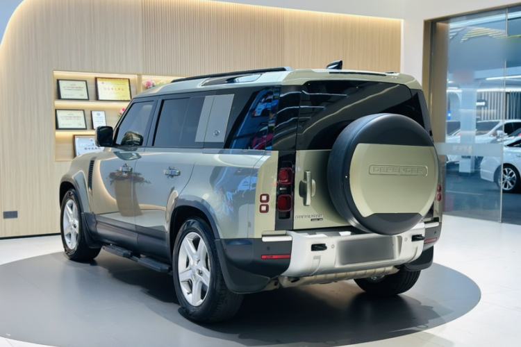 Used Land Rover Defender 2020 110 P400 HSE Exterior 4