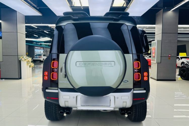 Used Land Rover Defender 2020 110 P400 HSE Exterior 5