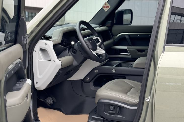 Used Land Rover Defender 2020 110 P400 HSE Exterior 7
