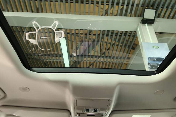 Used Land Rover Defender 2020 110 P400 HSE Headliner