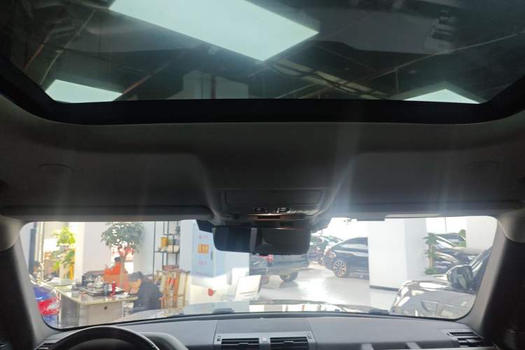 Used Land Rover Defender 2020 110 P400 HSE Headliner