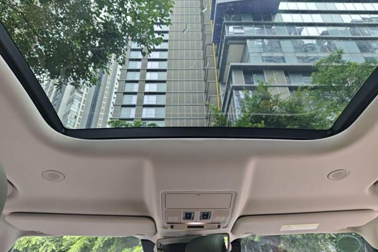 Used Land Rover Defender 2020 110 P400 HSE Headliner