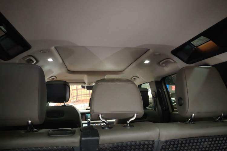 Used Land Rover Defender 2020 110 P400 HSE Headliner