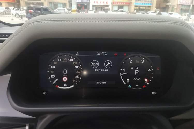 Used Land Rover Defender  Instrument Cluster