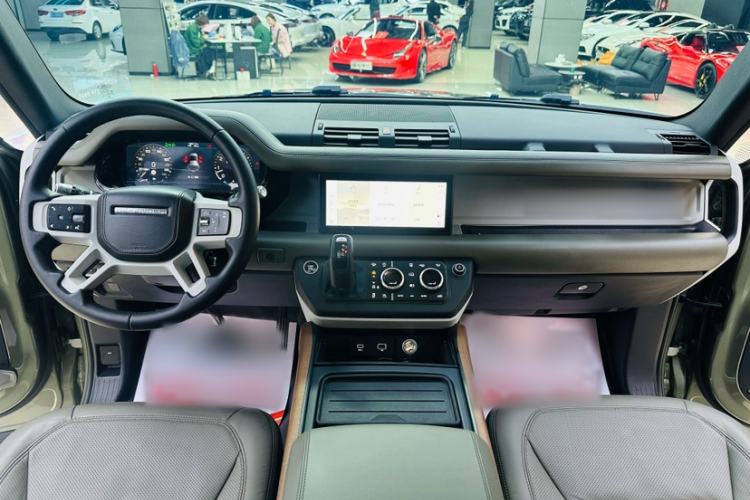 Used Land Rover Defender 2020 110 P400 HSE Interior 1