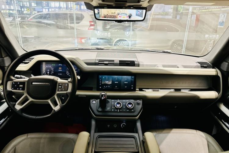 Used Land Rover Defender 2020 110 P400 HSE Interior 1