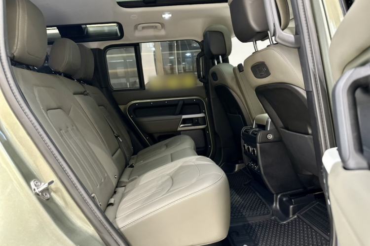 Used Land Rover Defender 2020 110 P400 HSE Interior 12