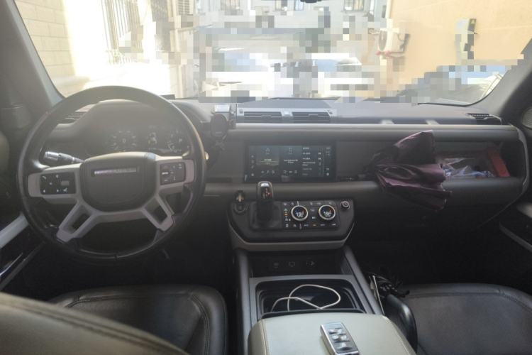 Used Land Rover Defender 2020 110 P400 HSE Interior 2