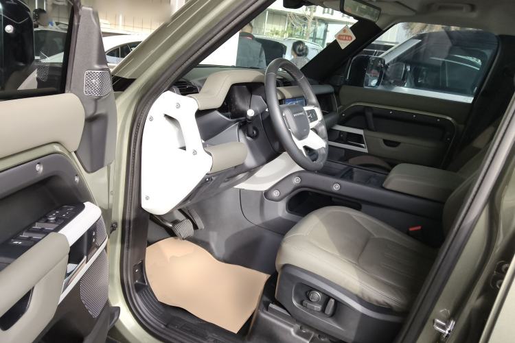 Used Land Rover Defender 2020 110 P400 HSE Interior 3