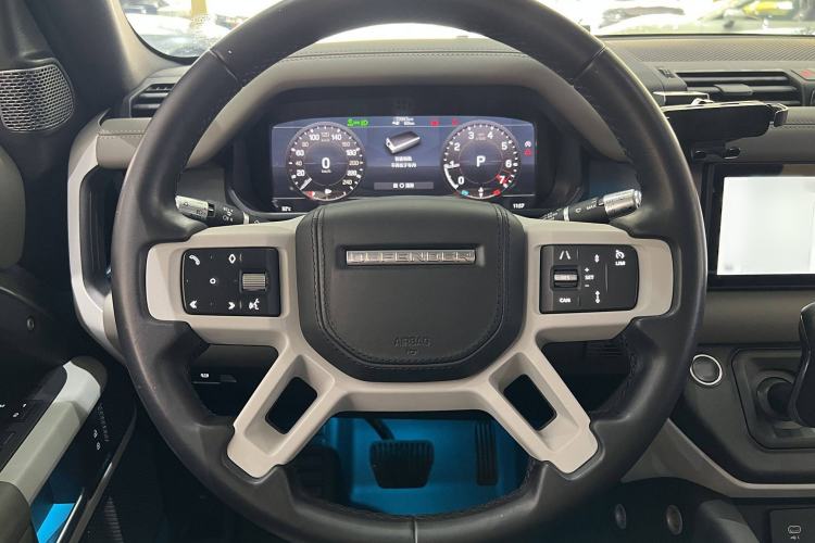 Used Land Rover Defender 2020 110 P400 HSE Interior 4