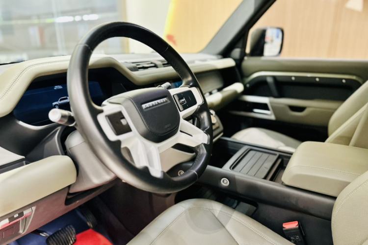 Used Land Rover Defender 2020 110 P400 HSE Interior 7