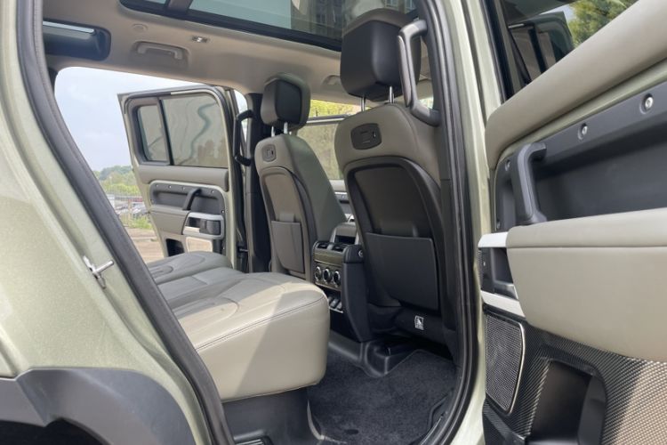 Used Land Rover Defender 2020 110 P400 HSE Interior 9