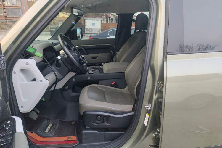 Used Land Rover Defender 2020 110 P400 SE Left Front Seat