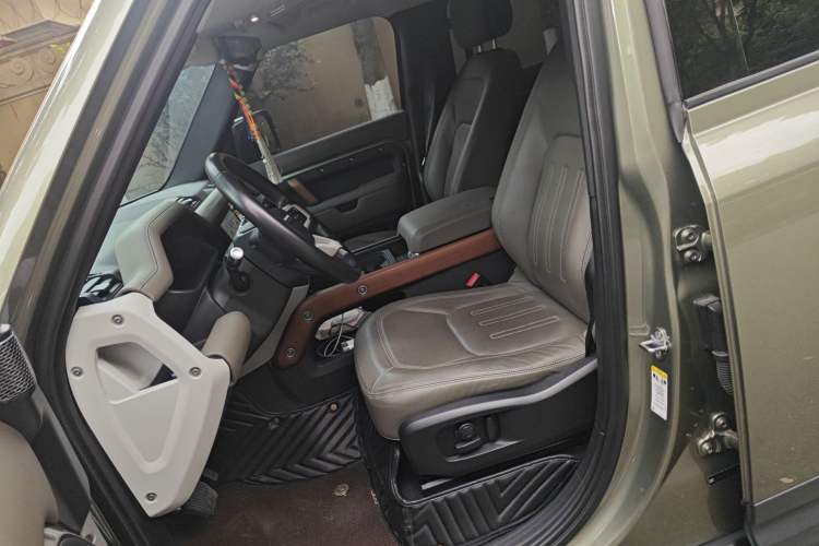 Used Land Rover Defender 2020 110 P400 HSE Left Front Seat