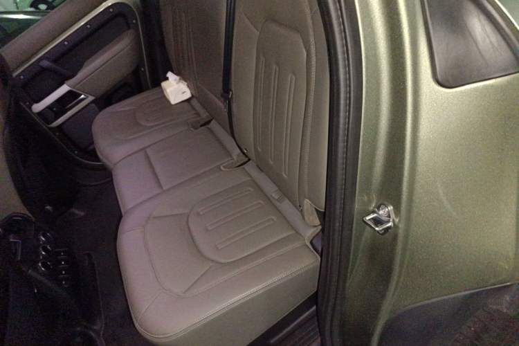 Used Land Rover Defender 2020 110 P400 HSE Left Rear Seat