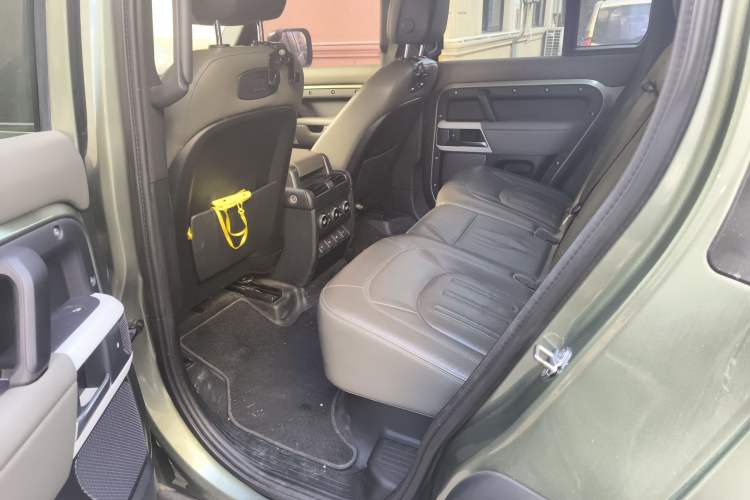 Used Land Rover Defender 2020 110 P400 HSE Left Rear Seat