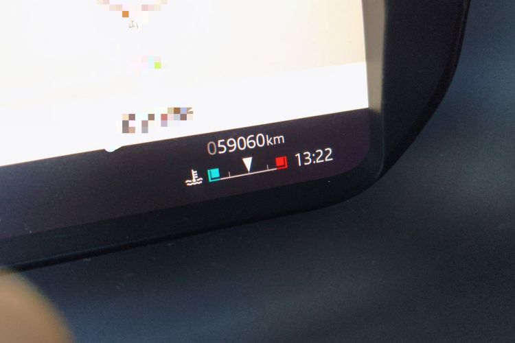 Used Land Rover Defender 2020 110 P400 Dark Special Edition Odometer Close Up
