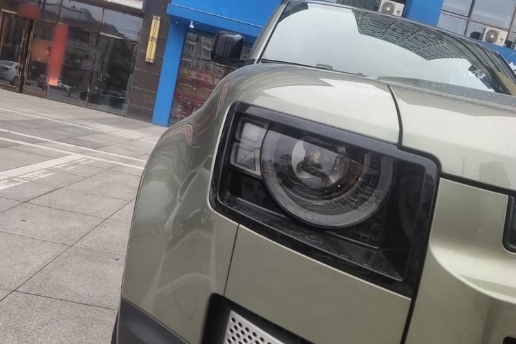 Used Land Rover Defender  Right Front Headlight
