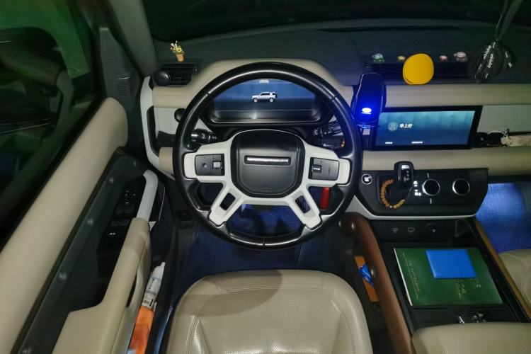 Used Land Rover Defender 2020 110 P400 HSE Steering Wheel