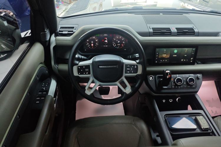 Used Land Rover Defender 2020 110 P400 HSE Steering Wheel