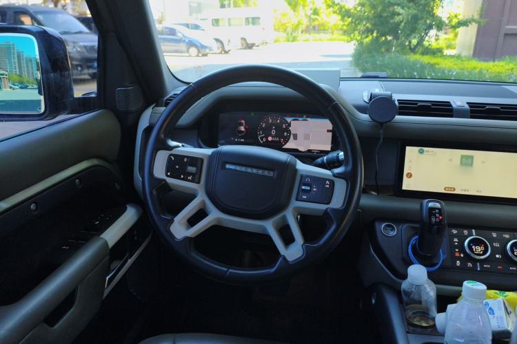 Used Land Rover Defender 2020 110 P400 Dark Special Edition Steering Wheel