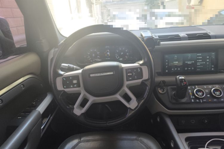 Used Land Rover Defender 2020 110 P400 HSE Steering Wheel