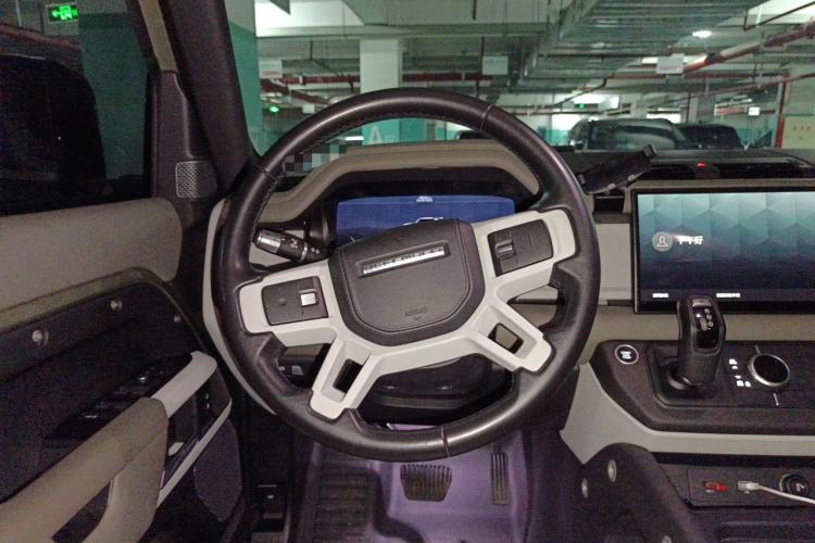 Used Land Rover Defender 2020 110 P400 HSE Steering Wheel