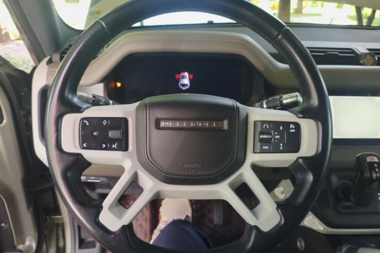 Used Land Rover Defender 2020 110 P400 Dark Special Edition Steering Wheel