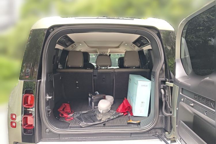 Used Land Rover Defender 2020 110 P400 HSE Trunk