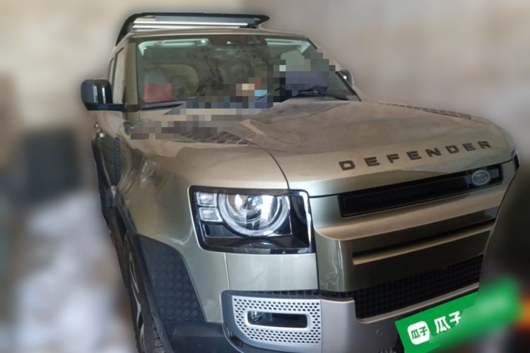 Used Land Rover Defender 2020 110 P400 SE Front Right 45 Deg