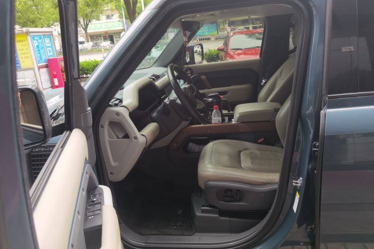 Used Land Rover Defender 2020 110 P400 HSE Left Front Seat