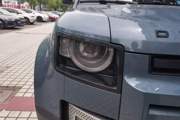 Used Land Rover Defender 2020 110 P400 HSE Right Front Headlight