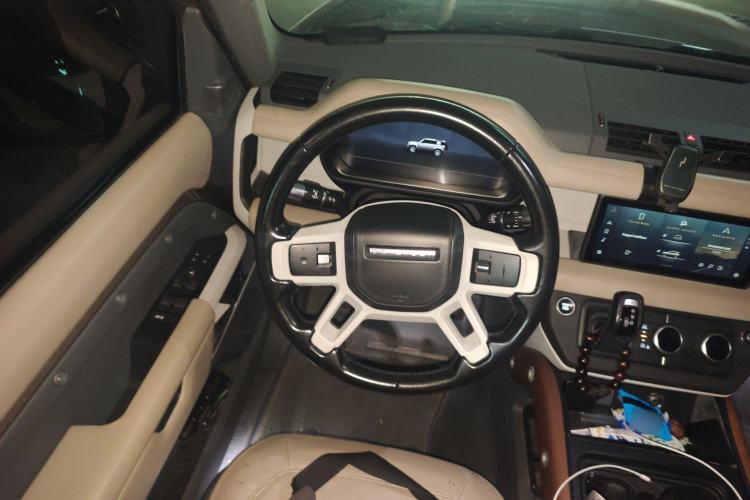 Used Land Rover Defender 2020 110 P400 HSE Steering Wheel