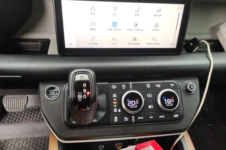 Used Land Rover Defender 2020 110 P400 Dark Special Edition Audio And AC Panel