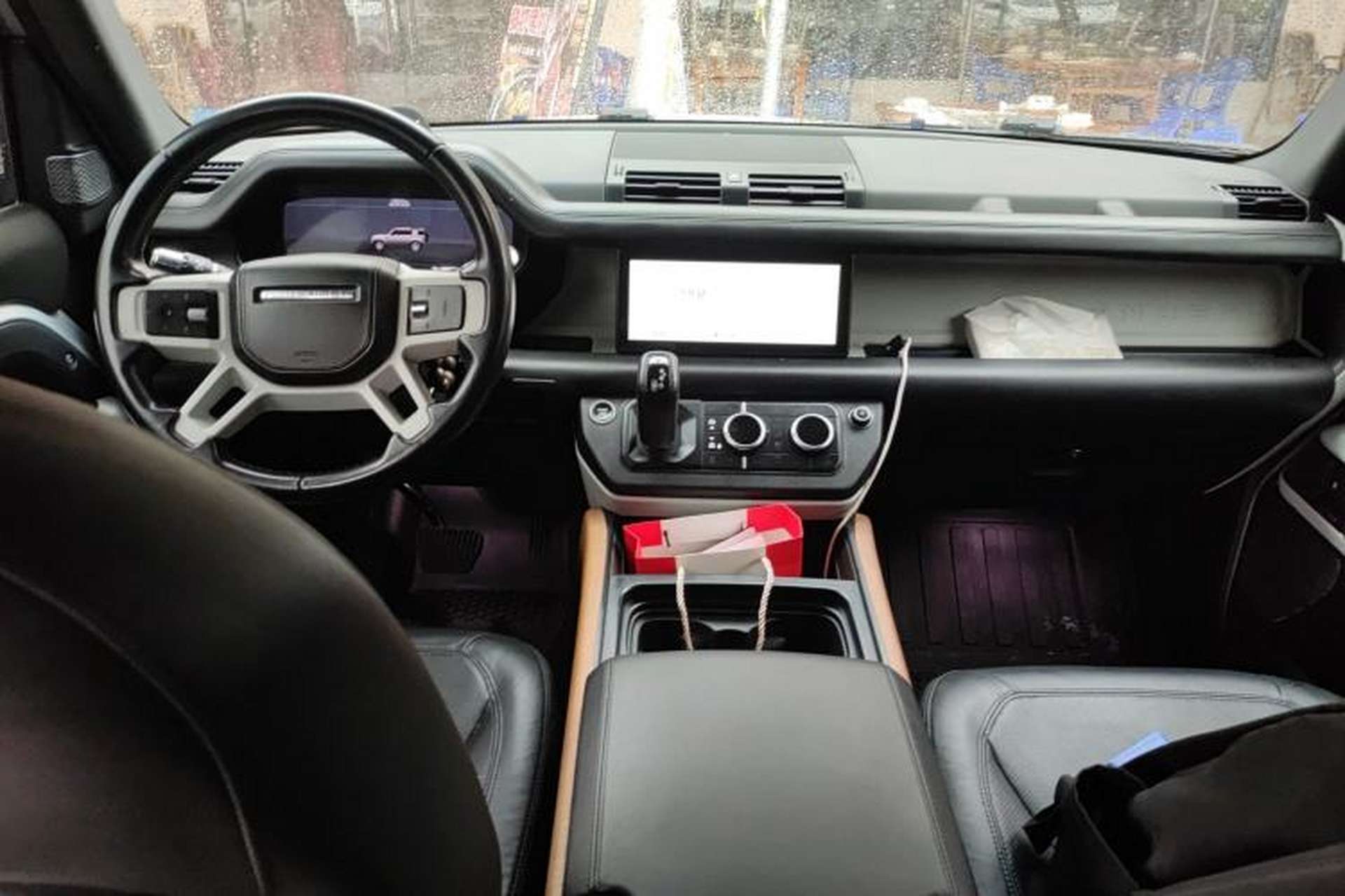 Used Land Rover Defender 2020 110 P400 Dark Special Edition Center Console