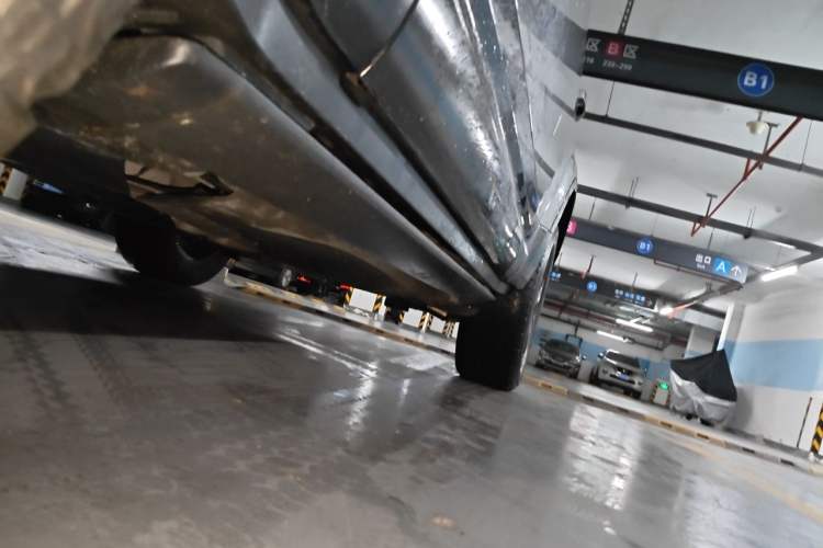 Used Land Rover Defender 2020 110 P400 HSE Chassis Front Left