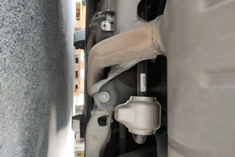Used Land Rover Defender 2020 110 P400 First Edition Matte Silver Special Kit Version Chassis Rear