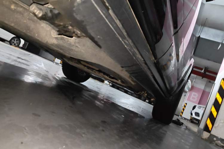 Used Land Rover Defender 2020 110 P400 HSE Chassis Rear Right